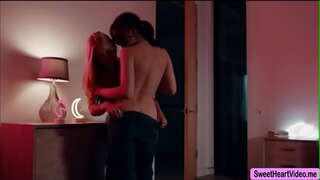 Milf Sara Ванделла napokon pussy liže Liv Wilde