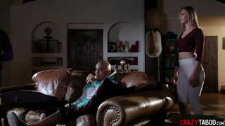 ���ეალობა დაიჩოქა და sucked დიდი ყლე და სარგებლობდა გარეთ, მას შემდეგ, რაც