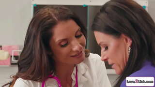 Медшӱжар грудастый милфа савыраш-туныктышын киска нужна да тудым нулем.Кугу шем шупшын сиська шкеже, а шкеже мастурбировать да вара киска нула.Вара нунын 69