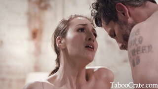 Moj Šef Zaslužuje Me Bella Rolland