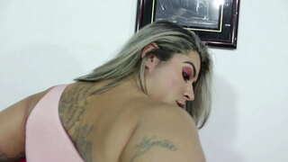 Большая задница латины