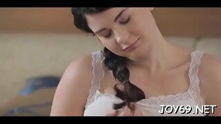 Prurient Lucy L. is stadig om naak net vir die pret