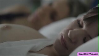 Alison រោត្រូវជាមួយអាស្លីបានភ្លើងឆេះហើយពួកគេរីកគ្រប់គ្នាបស់ពួកគេ pussy